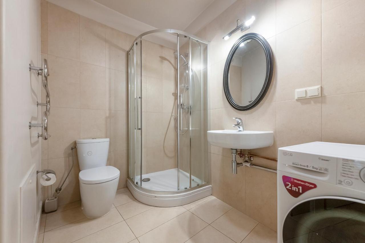 Luxury Gaono Apartments Vilnius Old Town I Self Check In I Free Private Parking Exterior foto